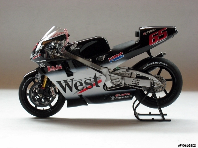 [作品分享] 緬懷經典！WEST Honda Pons NSR500 '01 #65