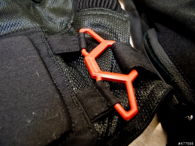 [開箱] KOMINE JK-052 Titanium Leather M-JKT R-SPEC 皮革複合材質防摔衣
