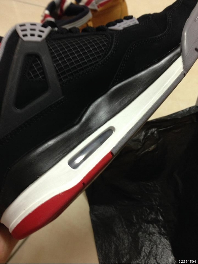關於這雙AJ 4 Retro "Bred"