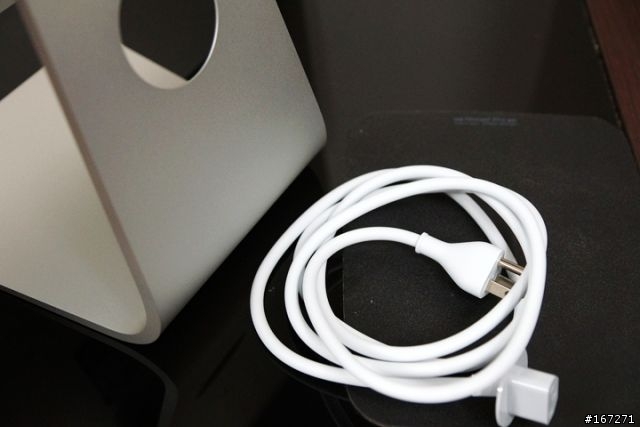 （開箱）2013 Late 偷偷改版的iMAC 27