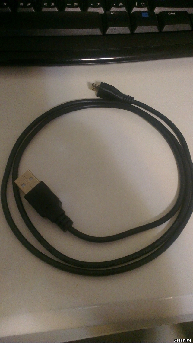 請問hTC one x 的充電線