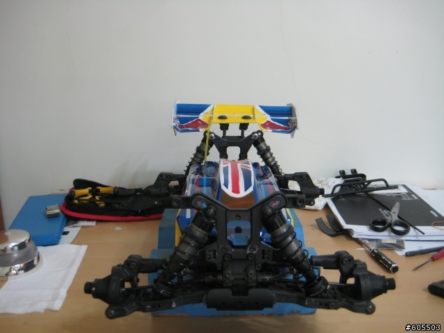TEKNO EB48-車殼&尾翼新塗裝