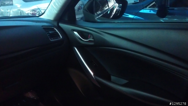 Mazda 6 Skyactiv-G賞車誌