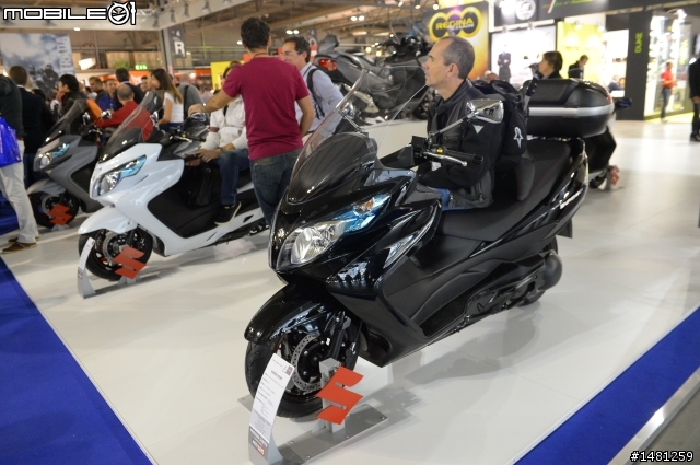 [EICMA2013] SUZUKI Burgman200 ABS發表、V-Strom1000 ABS 電子鳥加入多功能車市場