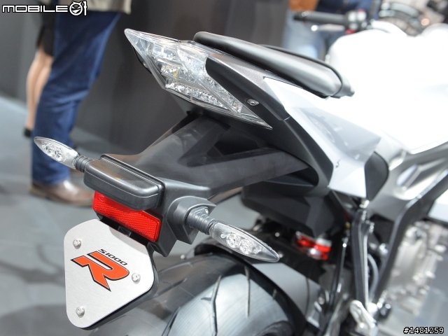 [EICMA2013] 街跑車 BMW S1000R新發表！ 2014年式 R nine T、R1200GS ADV米蘭亮相