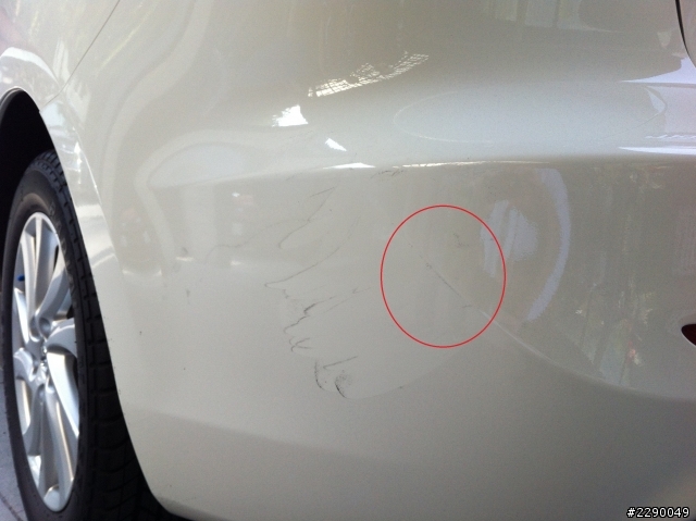 與TIIDA的小擦撞