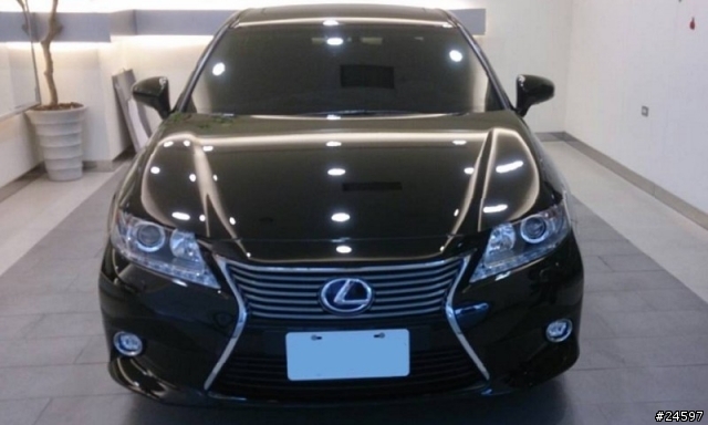 終於輪到我了(ES 300h 2014式 爵色黑)