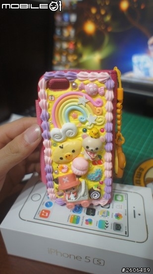 [開箱]一如往常的iPhone 5s金+客製手機殼跟愛心手工..(多圖)