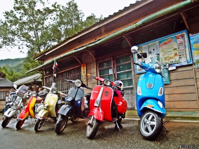 Vespa  Girl  Of  Taiwan 之 偉士四女孩長征花蓮