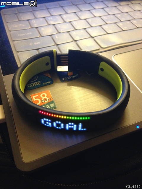 （請益）Nike Fuelband SE 要怎麼連接iPhone?