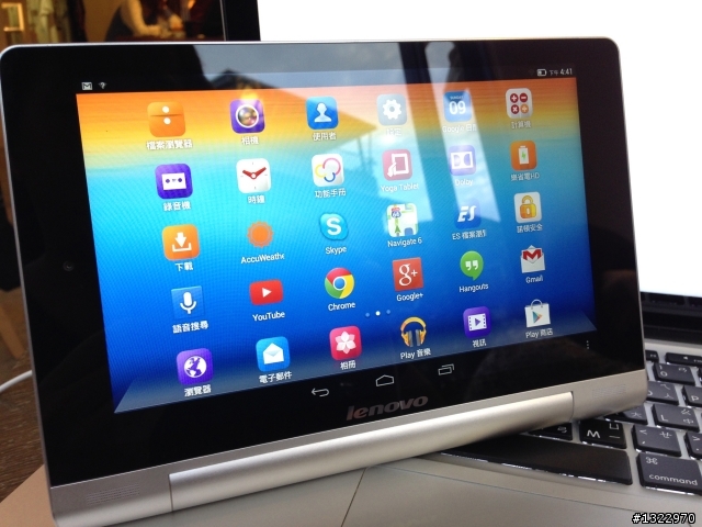 [開箱] Lenovo YogaTablet 8吋 好輕薄、好持久、好觸感～
