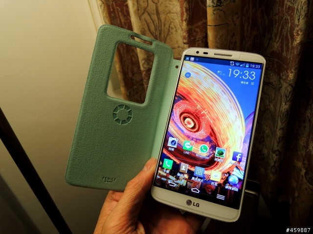 分享 LG G2 智慧感應開窗式側翻皮套!