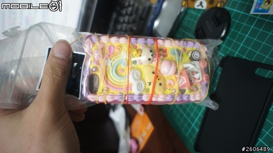 [開箱]一如往常的iPhone 5s金+客製手機殼跟愛心手工..(多圖)