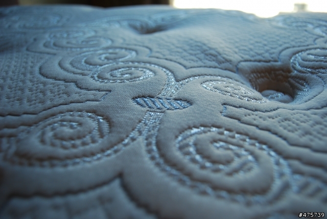 新房布置~席夢思天使之床開箱~