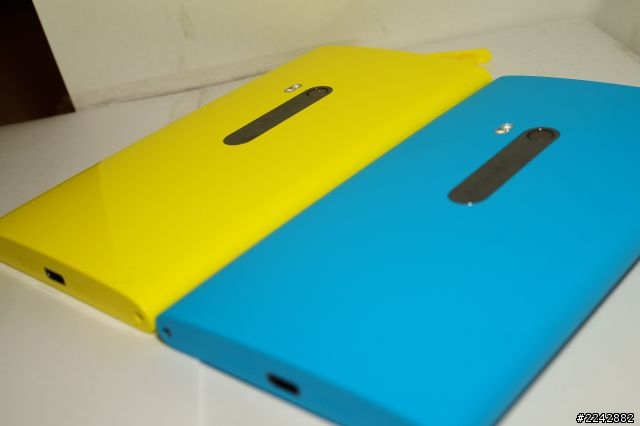 (炫耀文加開箱文)Lumia 920 換新衣