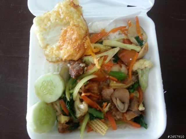 泰國房地產一例(11/14內容更新+食在泰國+車價)