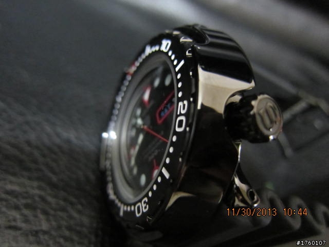 [開箱]~~SEIKO 最經典的限量版鮪魚~~PROSPEX 300M石英潛水錶 SBBN023 開箱