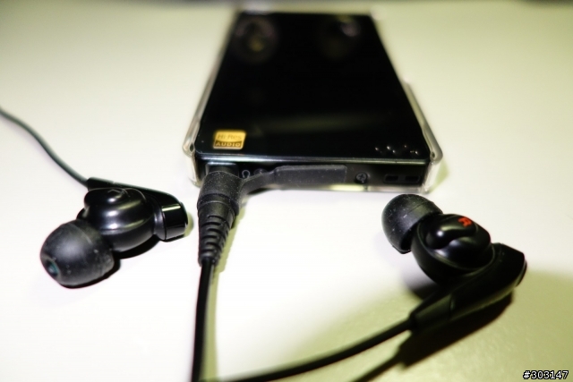 Sony Walkman NW-F887,+ PHA-2, Astell & Kern AK100 MK2 小小比較. 附ZX1, AK120