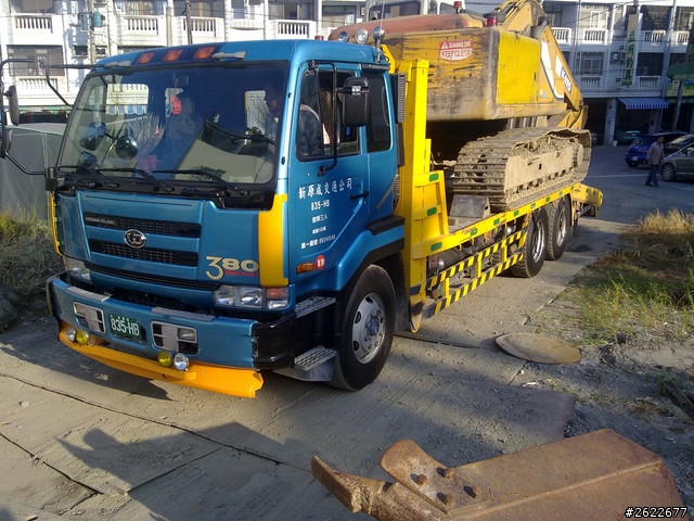 NISSAN UD 380 多功能板車