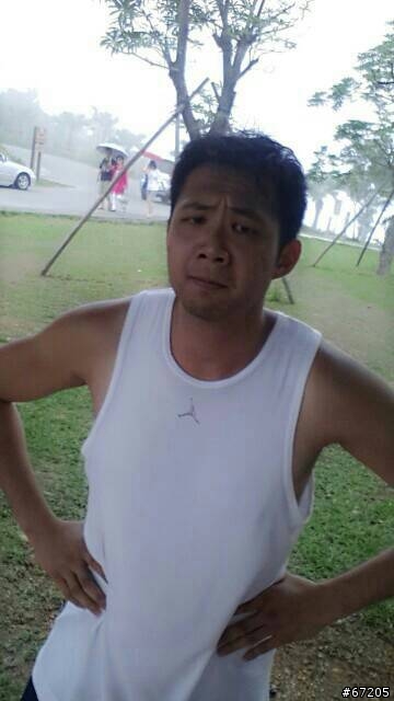 可以請版上的神人幫忙P一下嗎?