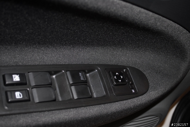 PROTON PERSONA  自排 2013