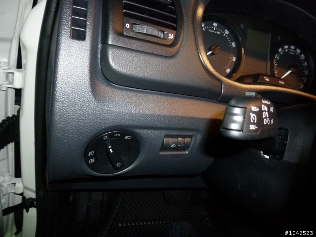 新北市新人來報到了...Fabia Combi 1.2 TSI.....白