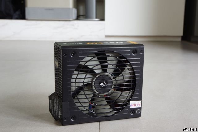 <開箱>聯力PC-V353 with HD7850 組 CROSSFIRE 三螢幕實記