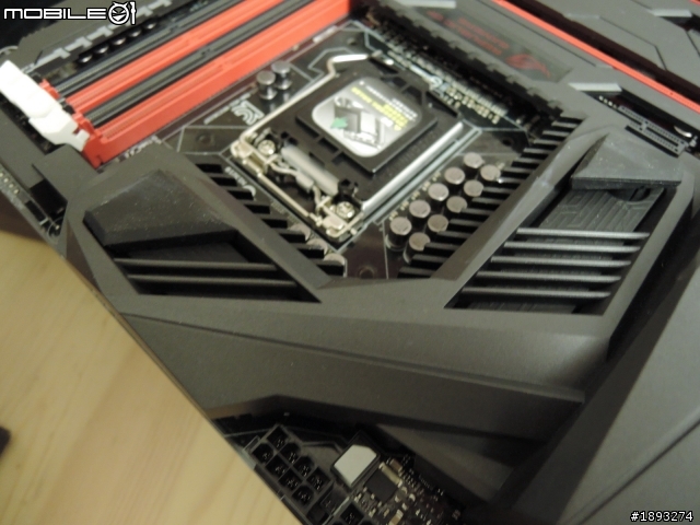 [開箱] 穿上盔甲的 ROG - MAXIMUS VI FORMULA  重裝登場