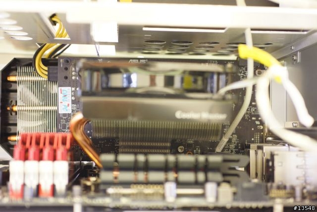<開箱>聯力PC-V353 with HD7850 組 CROSSFIRE 三螢幕實記