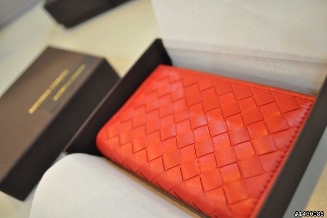 [開箱]人生中第一個長夾 也是第一個BOTTEGA VENETA