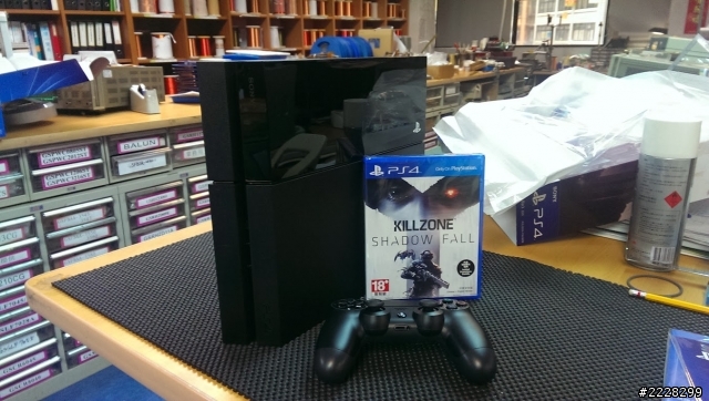 收到PS4囉~