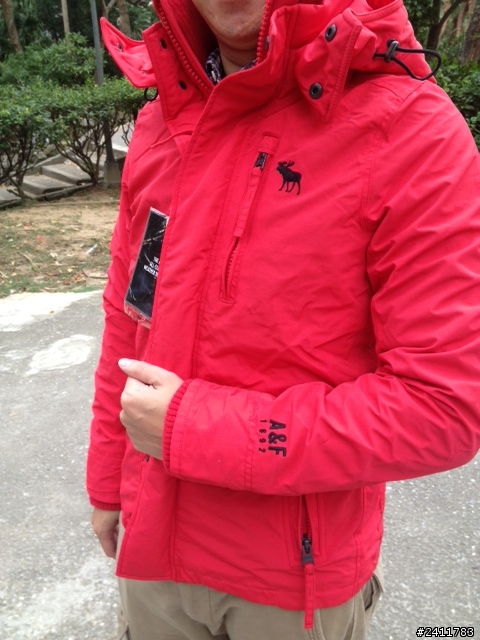 AF All-Season Weather Warrior Jacket & Hollister SAN ONOFRE HOODIE 真暖阿!!!! 有型好搭!!!