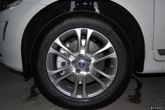 2014年式XC60 D5真豬白旗艦版之濕淋淋開箱