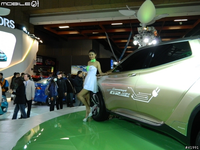 2014 Mitsubishi車展記者會....與伊林名模第一次的親密接觸