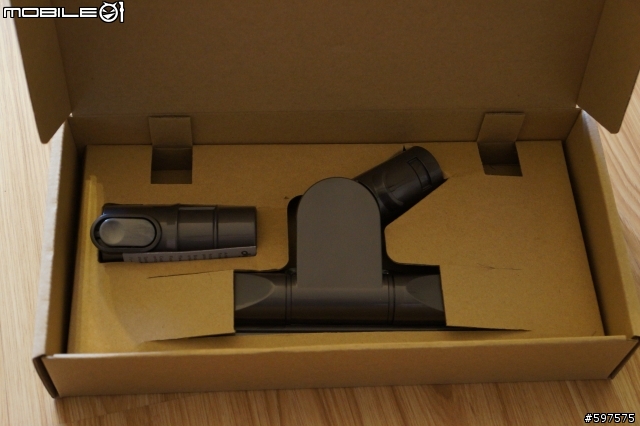 [開箱] Dyson DC48 吸塵器- 送給自己和老婆的耶誕禮物~~