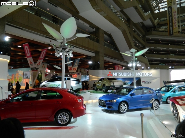 2014 Mitsubishi車展記者會....與伊林名模第一次的親密接觸