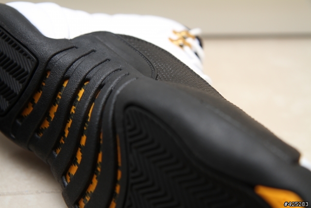 ［開箱］Air Jordan XII Taxi － 經典