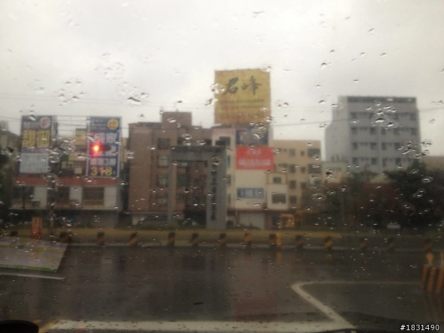 今天來diy清除汽車玻璃油膜 成功 Mobile01