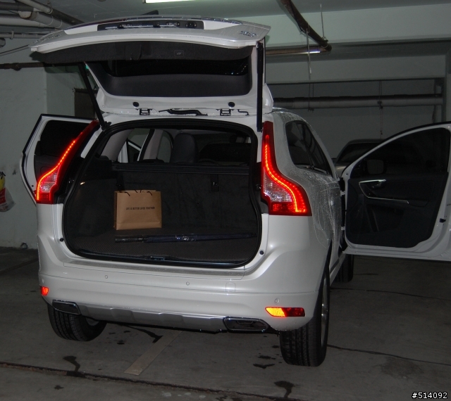2014年式XC60 D5真豬白旗艦版之濕淋淋開箱