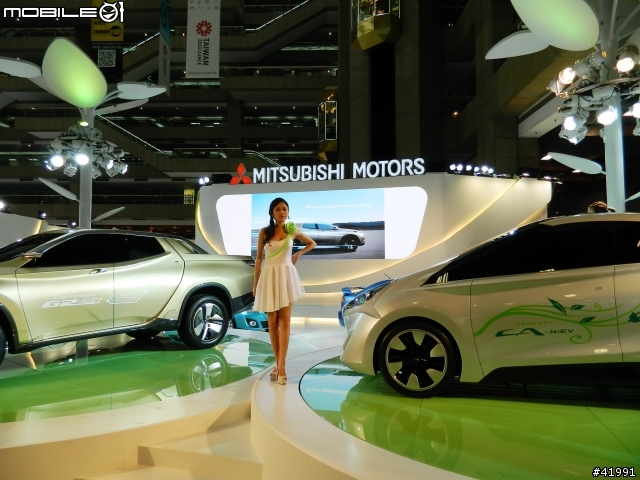 2014 Mitsubishi車展記者會....與伊林名模第一次的親密接觸