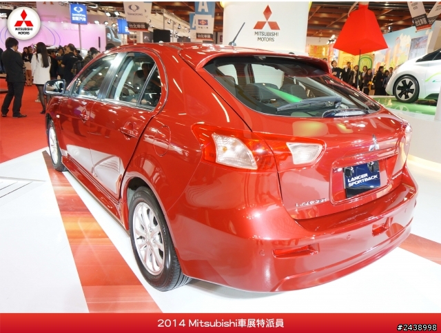 特派員在寒風中挺進2014 Mitsubishi車展的第一手報導