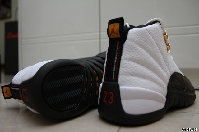 ［開箱］Air Jordan XII Taxi － 經典