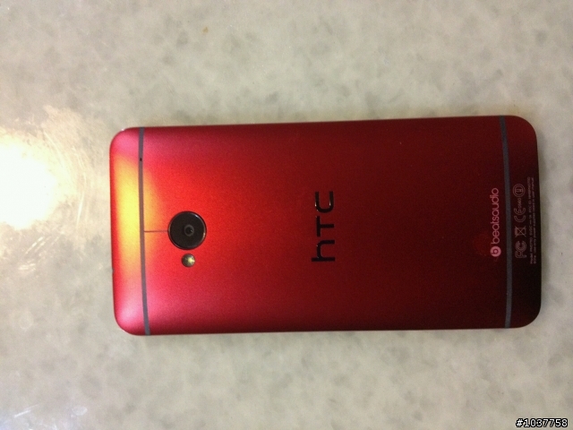 HTC 紅new one 開箱