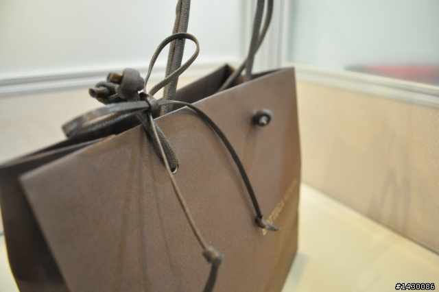 [開箱]人生中第一個長夾 也是第一個BOTTEGA VENETA