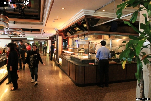 {分享}Canon 70D 響食天堂餐廳 (12/18新增 6樓新增大江購物中心拍攝)