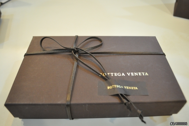 [開箱]人生中第一個長夾 也是第一個BOTTEGA VENETA