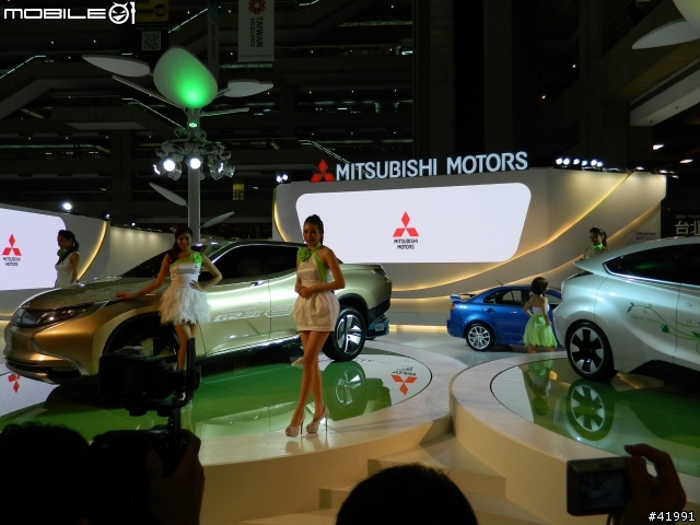 2014 Mitsubishi車展記者會....與伊林名模第一次的親密接觸