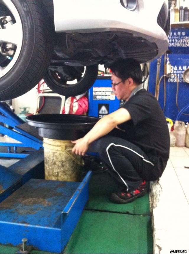 Total QUARTZ 9000 SN 5W40 油測試用心得分享