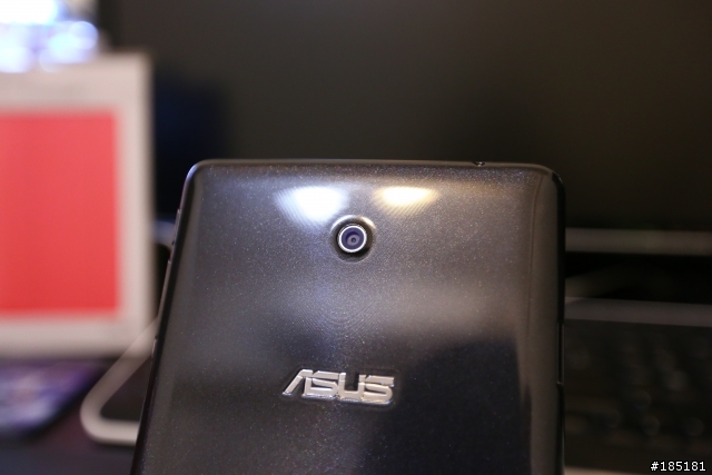 [lag很大的開箱PART 2] 女王送我的ASUS Fonepad 7!!!