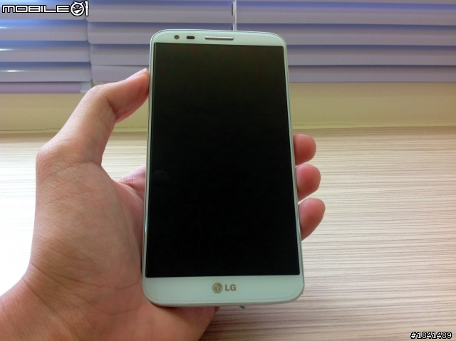 [簡易開箱] 高C/P值手機LG G2